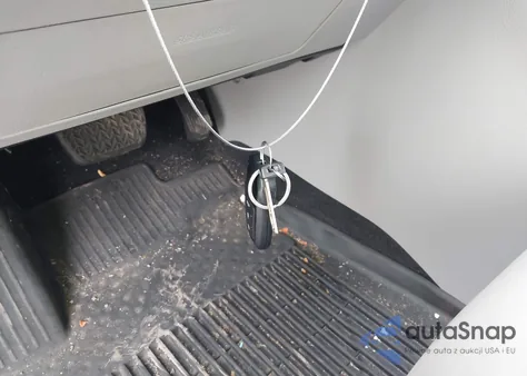 2018 Toyota Highlander Xle from USA, damaged, VIN 5TDJZRFHXJS887181